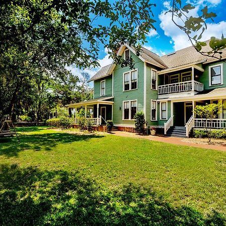 Southern Charm In The Camellia Rose Inn Gainesville Eksteriør billede