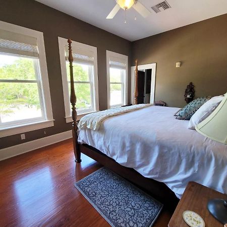 Southern Charm In The Camellia Rose Inn Gainesville Eksteriør billede